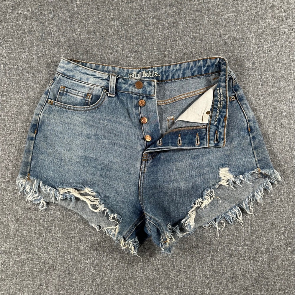 Wild Fable Women Distressed Denim Shorts High Rise Blue‎ Button Fly Size 2 ☀️